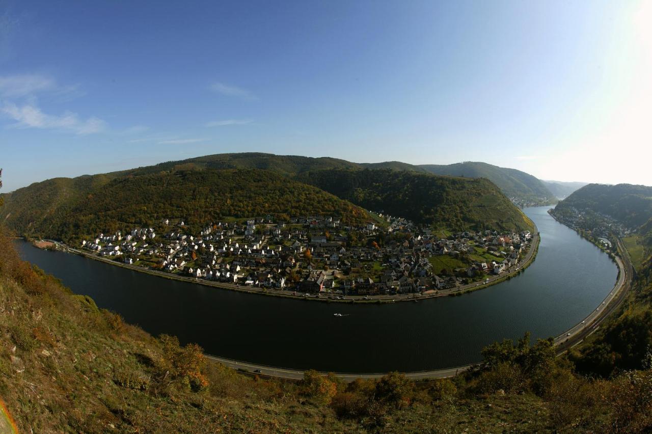 Ferienwohnung Unter Dem Schild Oberfell Buitenkant foto