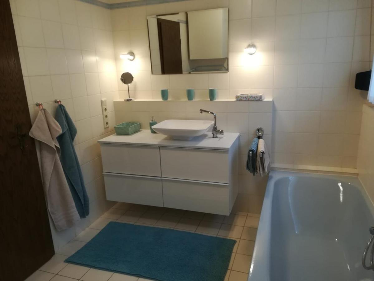 Ferienwohnung Unter Dem Schild Oberfell Buitenkant foto
